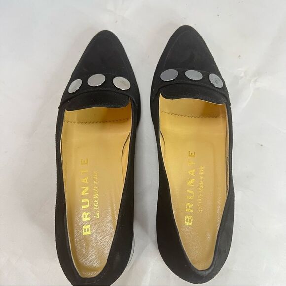 BRUNATE loafer 31891 nero
Women loafers in black nubuck leather w/ a small heel - Picture 5 of 13
